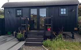 Delightful Shepherds Hut